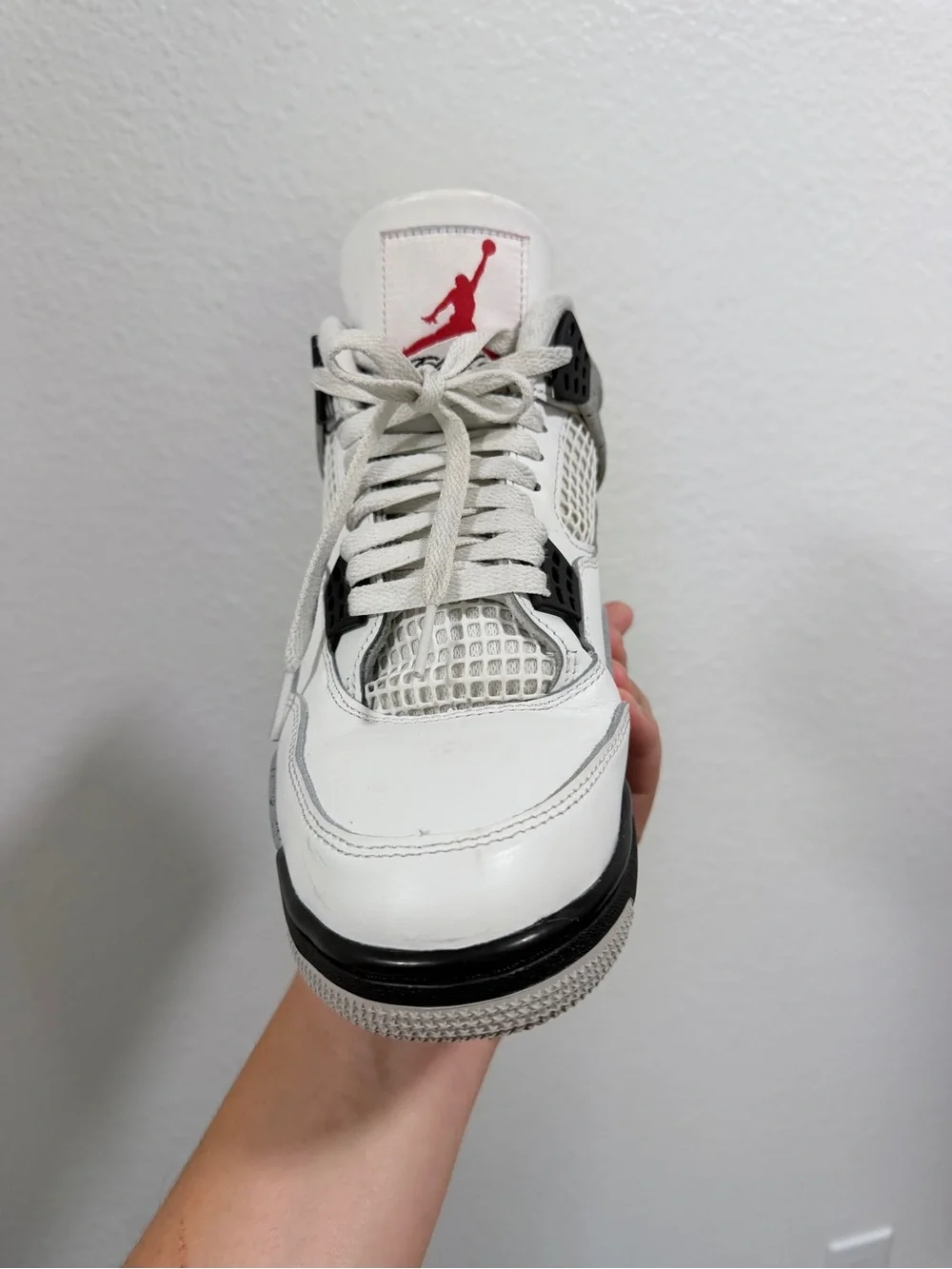 Jordan retro 4 white cement